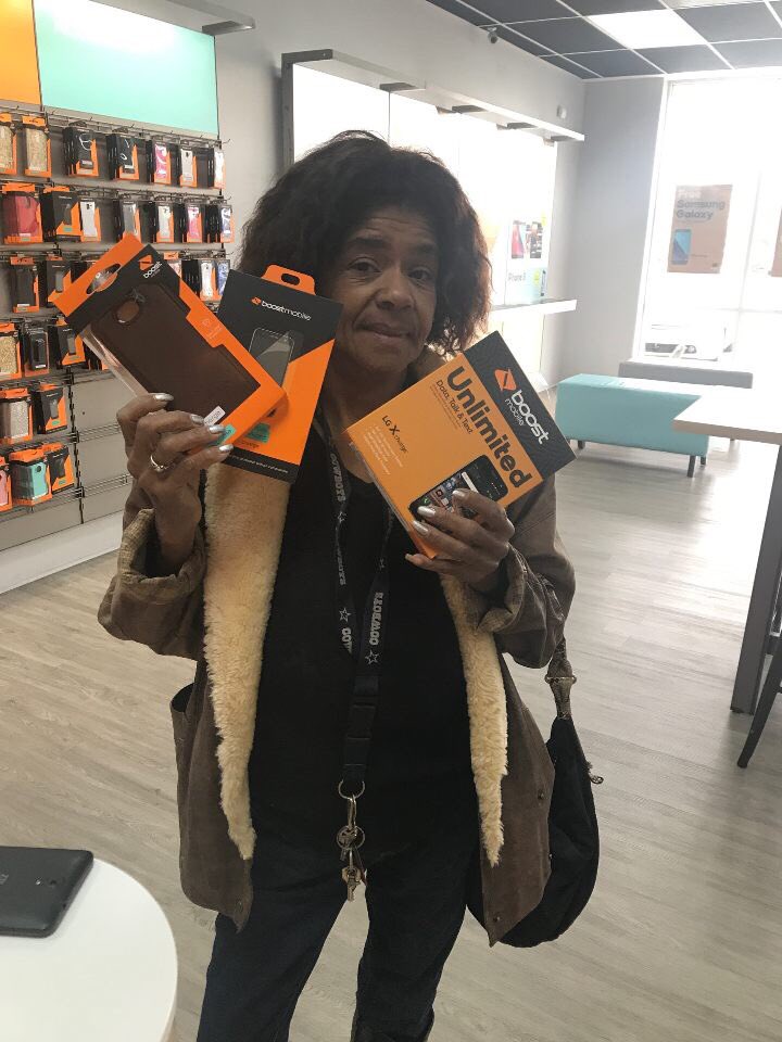 _WirelessWorld's tweet image. A good start in Smithfield this morning! 
@shawnatspg @Spg_Dponce @SPG_AJ @Actify_KenV @BoostOndigo