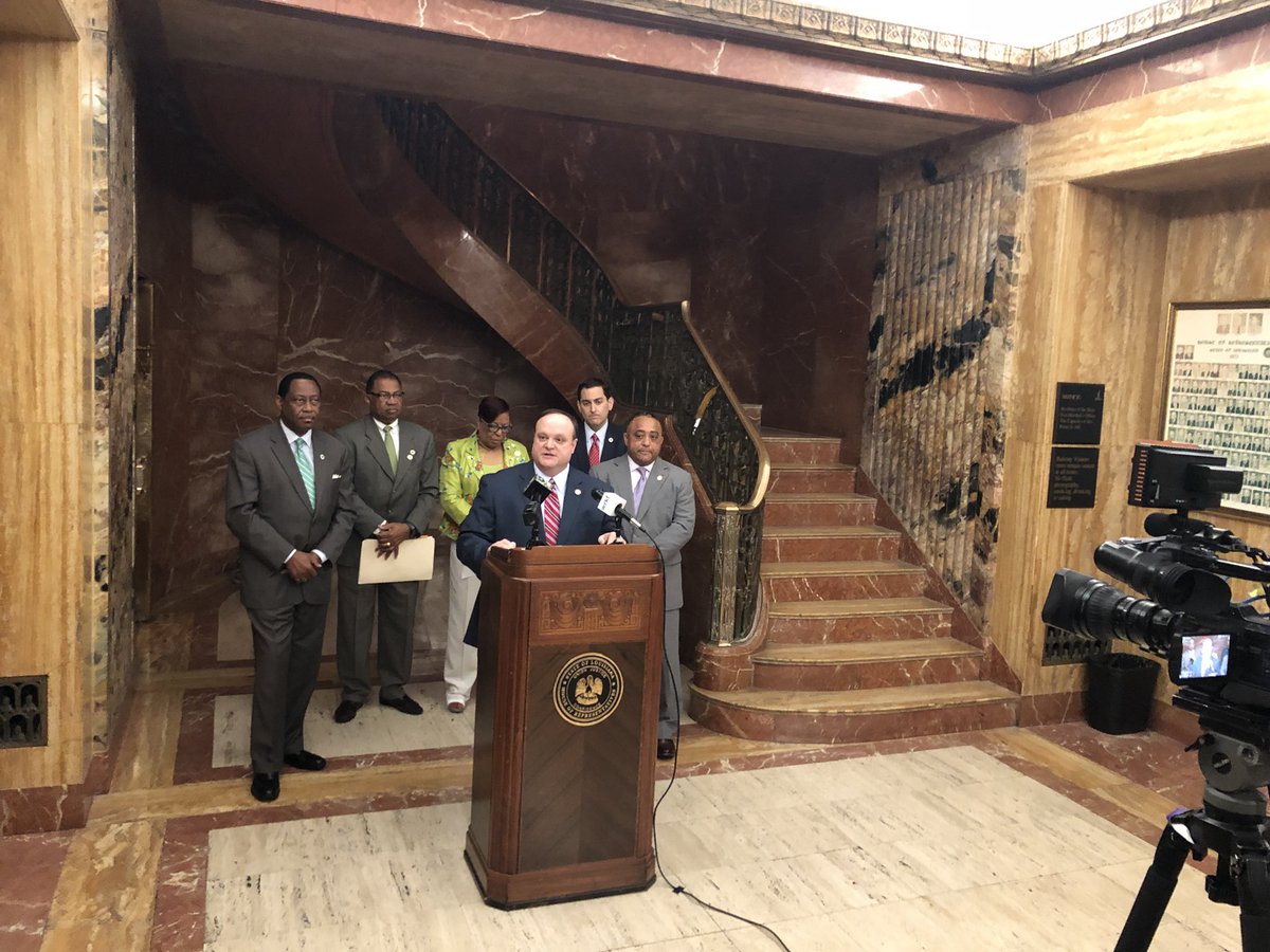 marypatriciala's tweet photo. .@LAHouseDems meet with press this morning to discuss loss of 43,000 healthcare jobs lost if current GOP budget passes. Say they are fighting to find higher ed so that TOPs recipients and other students don’t have crumbling classrooms, no faculty. #lalege #lagov @LouisianaGov https://t.co/pk8hKBHacH