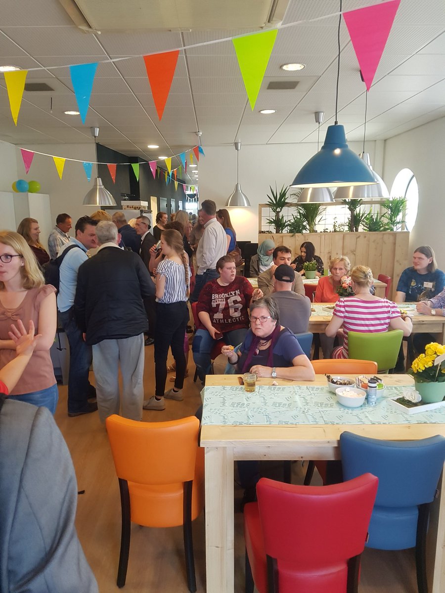 EEvanHelden's tweet photo. Opening @HetBruisnest #Waddinxveen door wethouder @Niebuit. "Waar kwaliteiten zich verbinden". #meedoen #meetellen https://t.co/hcDX24nv6M