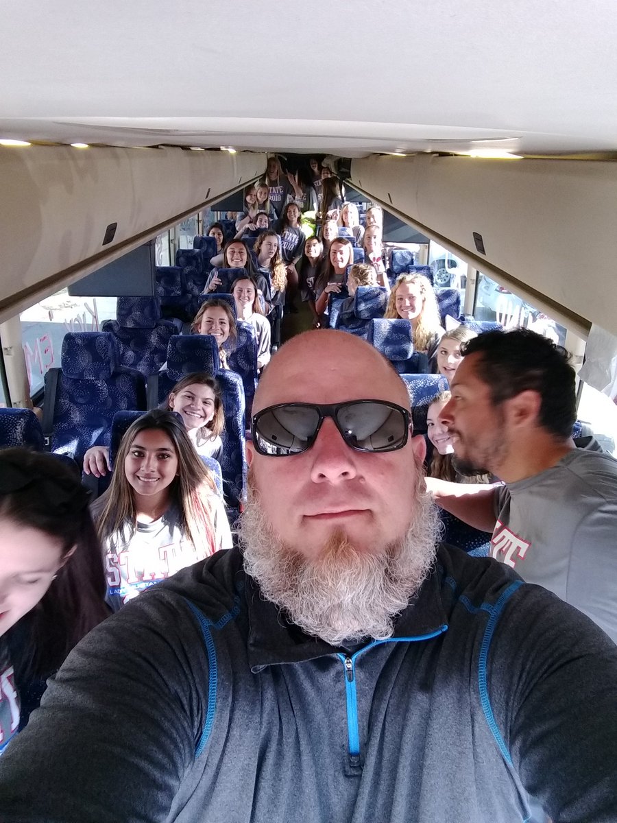 _onemustang's tweet photo. @_onemustang thanks @GrapevinePolice @GrapevineFireTX @GhsRise @GHSMustangSB @JaneRose50 @DavidDenning2 @Ghsfillies @GrapevineCheer @GHS_MensSoccer @GHSMustangBand and everyone else for an amazing send off. We hope to make everyone proud tomorrow! #ghsunity https://t.co/gOb3ZIJUbL