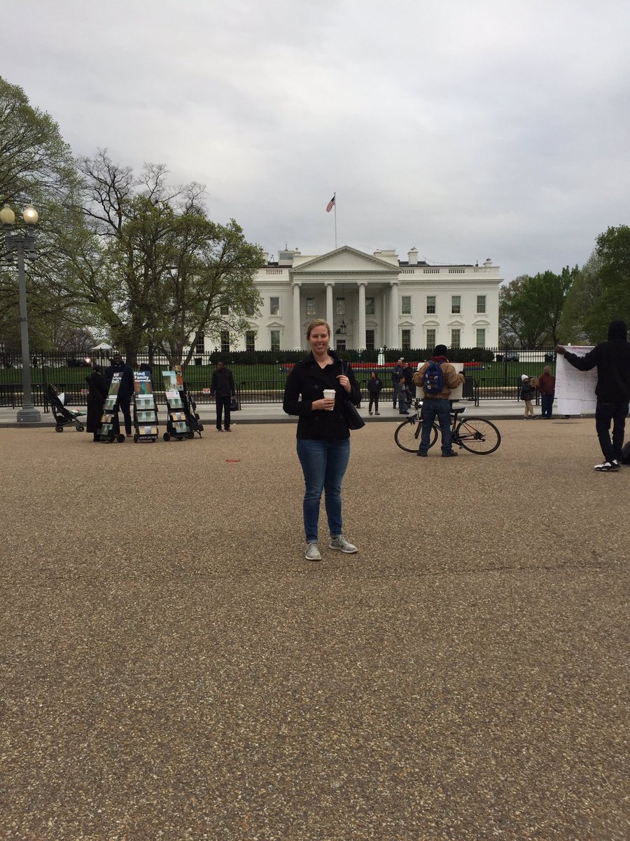 t_payne55's tweet photo. Stopped by the White House yesterday! @UgradResearch https://t.co/RHKoTCQQWD