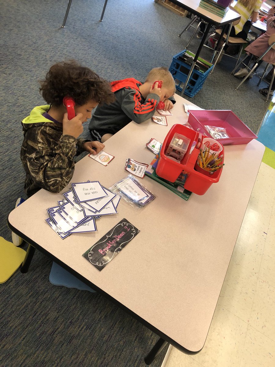1stGradeOwls's tweet photo. These friends are practicing fluency during Word Work by reading sight word passages in silly voices. One friend is using a “grumpy” voice and the other is using an “excited” voice! 😁😠 #AESowltheway https://t.co/8Ra66V5BsQ