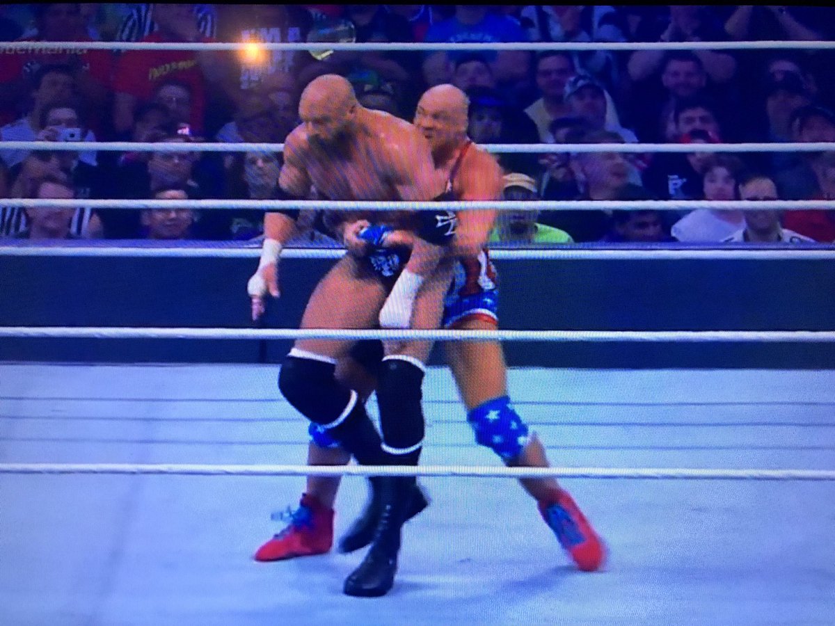 健太郎 しちふく No Twitter トリプルh対カート アングル アングルスラムにアンクルロック こんな対戦がまた観れて 鳥肌が立つ たまらん