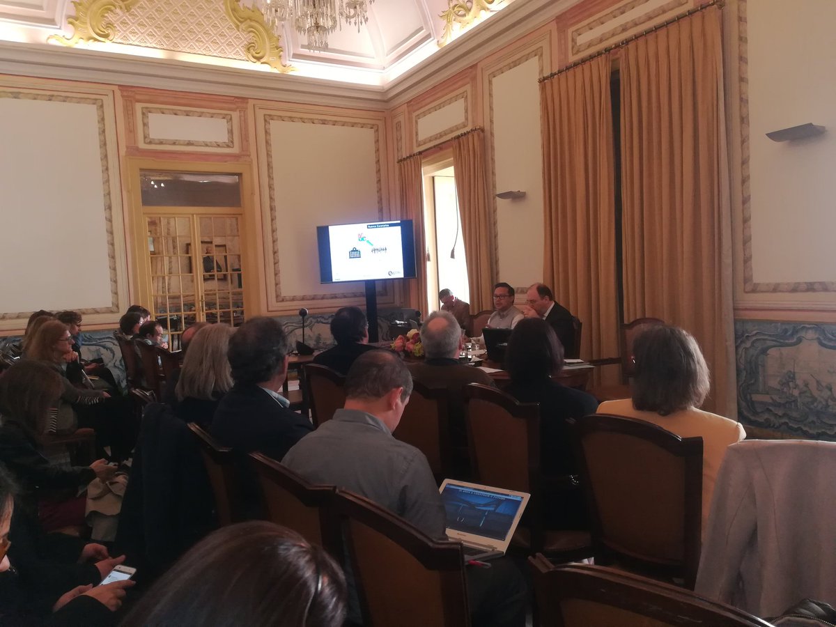 moocmaker's tweet photo. @amoraleschan de @ugalileo_edu presentando en #Mpel en @uaberta https://t.co/mO8PqTBLBu
