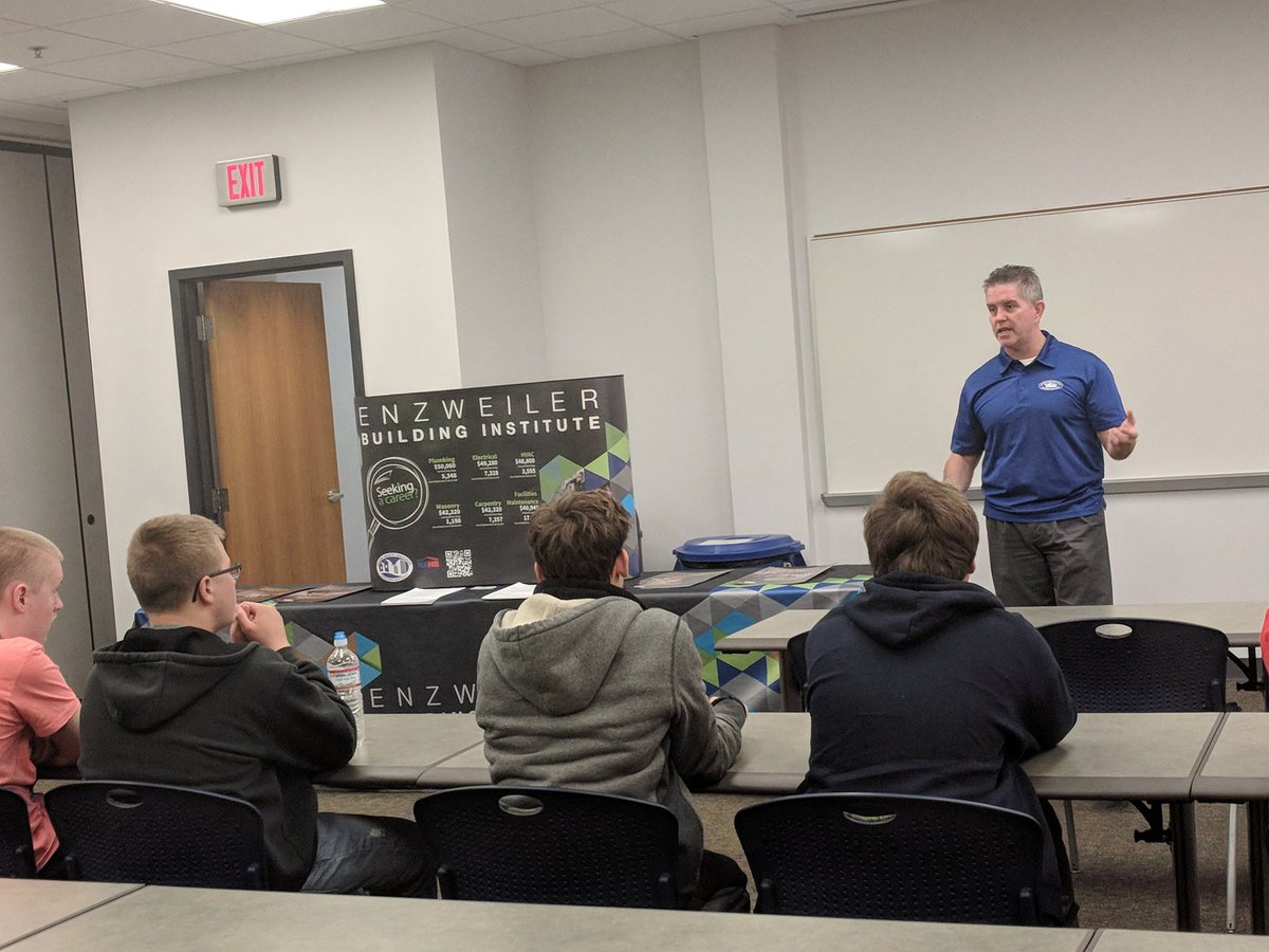 DianeBHatfield's tweet photo. Thank you Shawn Cox, Enzweiler Building Institute for presenting Careers in Construction @NKCESKids1st HS Transition Forum @LaneLinda123 #KyPublicEd https://t.co/naIk4Hx4Js