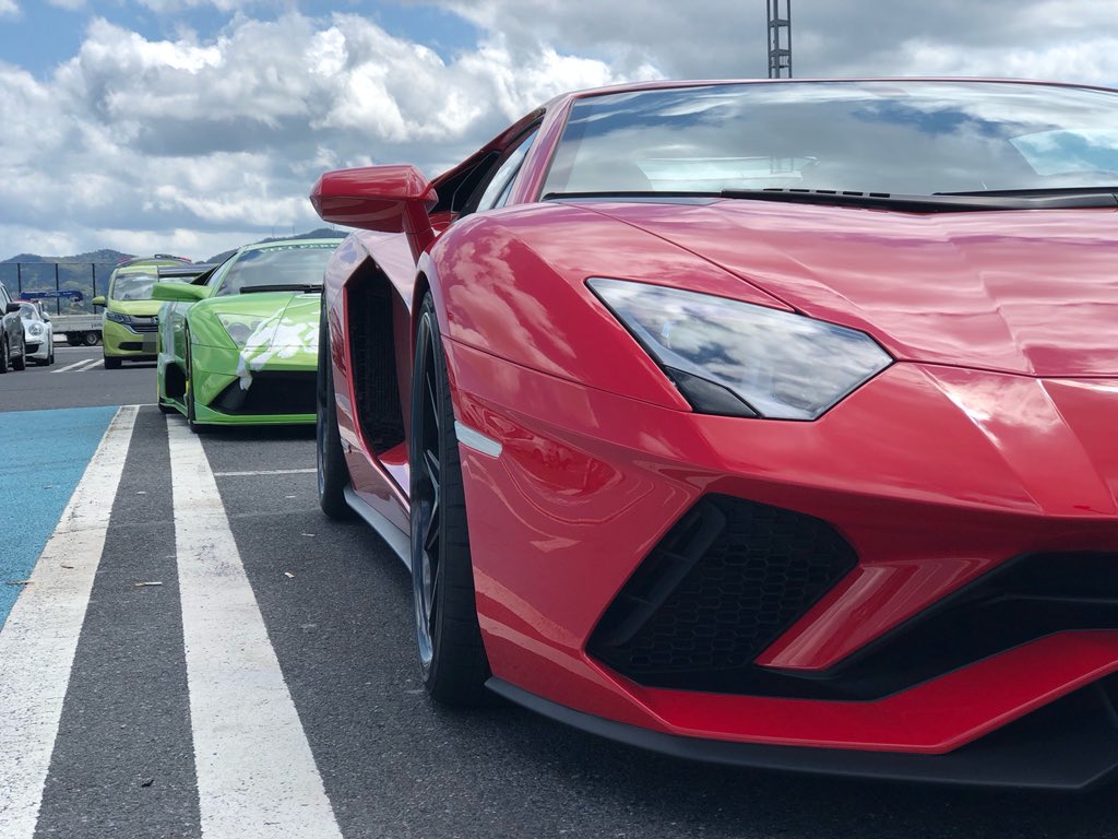 توییتر 長田泰知 در توییتر 4月度 Khc Club Japan スーパーカーミーティング やっぱりスーパーカーはいつ見てもいとカッコよき Khcclubjapan Khc 道の駅多々羅しまなみ公園 Lamborghini ランボルギーニ Ferrari フェラーリ T Co