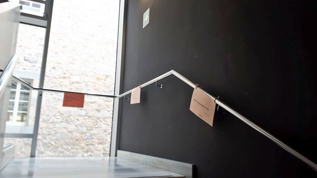 Gen_Talent's tweet photo. Iniciativa per a la Diada de#SantJordi2018: #EmpaperadaLiterària a les escales de la #gencatGirona i del #PalauSolterra amb 100 espurnes literàries i concurs literari, amb premi al guanyador de l'#EspurnaLiterària més votada! Esperem una gran participació!
#GirInnova https://t.co/qOh5ZAjO21