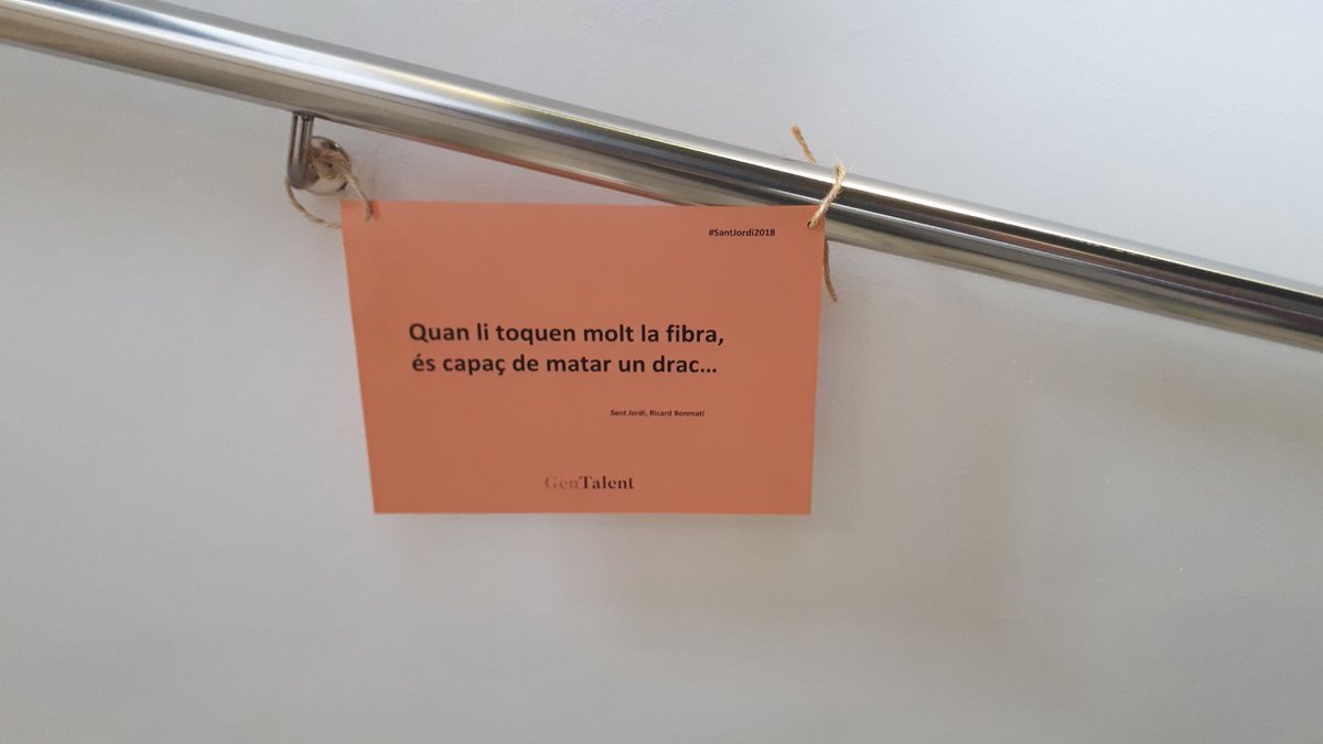Gen_Talent's tweet photo. Iniciativa per a la Diada de#SantJordi2018: #EmpaperadaLiterària a les escales de la #gencatGirona i del #PalauSolterra amb 100 espurnes literàries i concurs literari, amb premi al guanyador de l'#EspurnaLiterària més votada! Esperem una gran participació!
#GirInnova https://t.co/qOh5ZAjO21