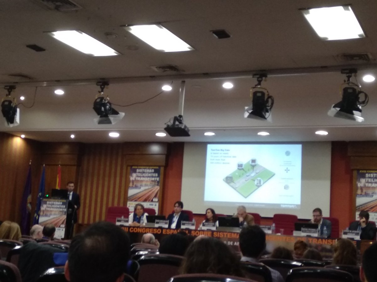 loli_ht's tweet photo. TomTom presenta las posibilidades del Floating Car Data en el XVIII Congreso ITS España #ITSEspaña #ITSSpain https://t.co/UIcKEYS9iY