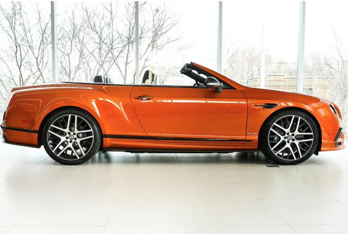 The Continental Supersports is the world’s fastest four-seater, a car that combines luxury and raw performance in a striking, yet elegant, design.

See what we have available: ow.ly/GPuP30jnhew 
#Bentley #Continental #Supersports
Photo: Marc Esteves