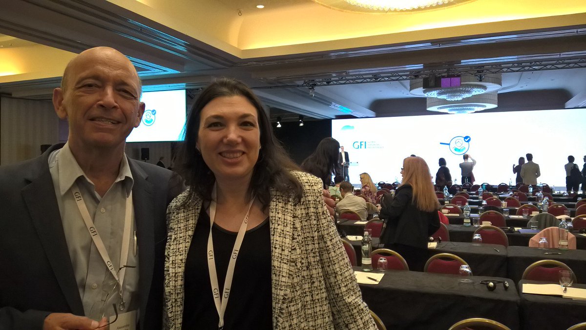 ilcbrazil's tweet photo. Fortalecendo parcerias... @alexkalache e Carla Girolamo no Global Forum on Incontinence @gfiforum em Roma. @essity @TENABrasil @ilcbrazil https://t.co/F1y7M5pbfh