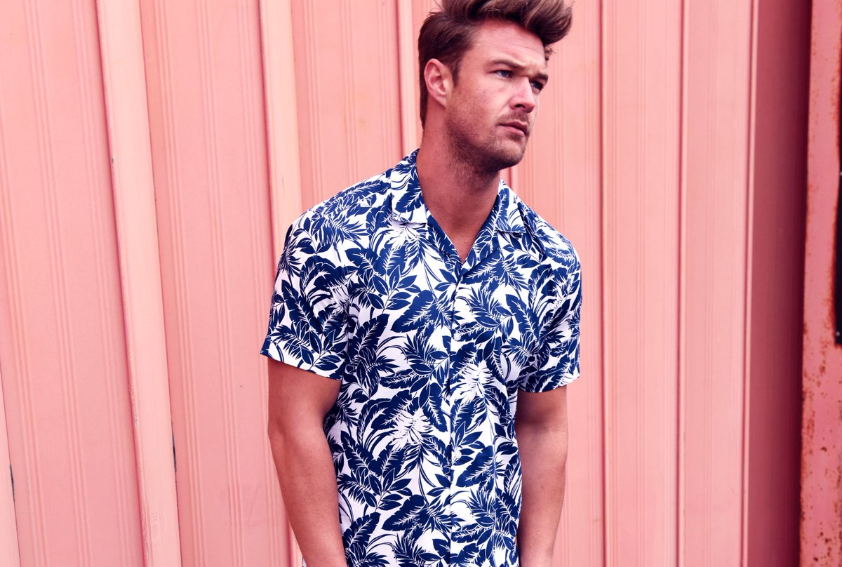 SC_1973's tweet photo. Summer Ready...

#heatwave #sunshine #sunnyday #shirts #clothing #summerishere #shortsleeved #menswear #mensfashion #style #summerstyle #shopnow #manchester #southerncomfortclothing https://t.co/Io7MpMJNKV