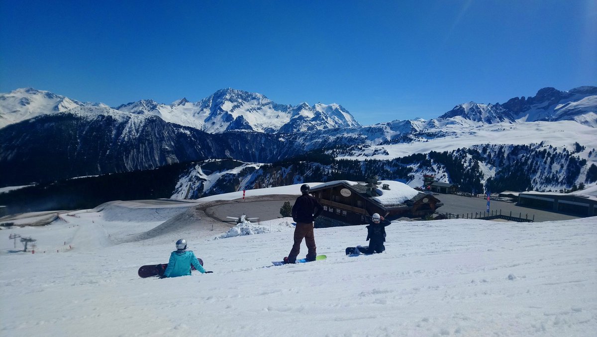 NathHardingLee's tweet image. #tonaday challenge is continuing in Corchevel! No WiFi to upload the videos, but every rep is getting done💪