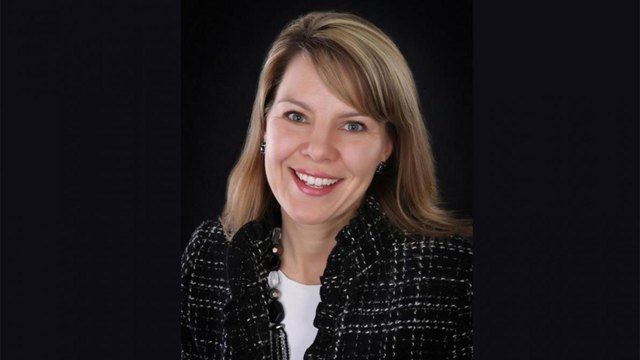 Southwest Airlines victim Jennifer Riordan was 'thoughtful leader' in New Mexico - bit.ly/2HKq9hY