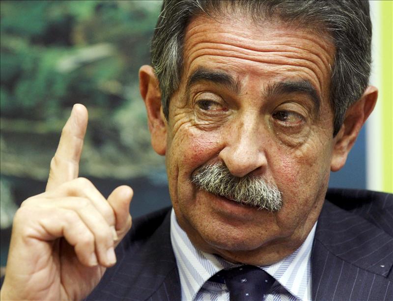 "A mí, oír la palabra Cantabria me pone, señorías, que me pone, me pone... pero también me pone oír la palabra España." #RevillaPresidente #Olétu