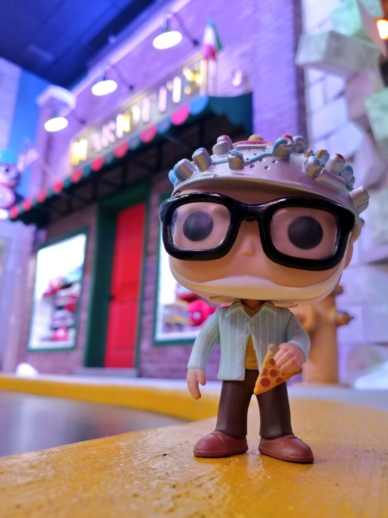 Happy birthday Rick Moranis! Mariott\s  is a great place to grab a slice of ! 