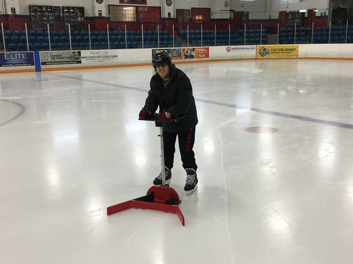 JennaCathcart2's tweet photo. I have my late skating lesson next week on Tuesday before floor hockey I am learn so fast I skated my Owen my two skating lesson I skate 4 step to branch that’s good so I am get better at buzzers skate I hold some body maybe bnext year I won’t need every player how knows https://t.co/TGSEzzcaMT