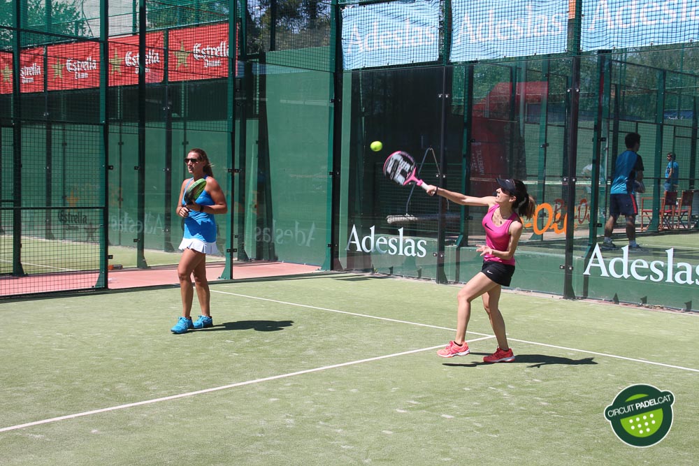 Padelcat's tweet photo. Ens agrada massa el #pàdel! 😀🎾
Ja teniu totes les 📸 de la segona prova al @ClubJunior1917 

➡ https://t.co/i3puxR69s6

#padelcat #padel #padeltime #padelplayers https://t.co/wckxcf9PJ3