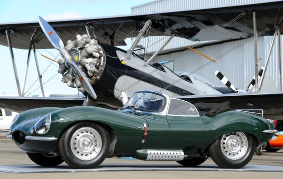 QuirkyRides's tweet photo. #SteveMcQueen's 1957 #Jaguar #XKSS, not a little #cool! Anyone know the #aircraft? https://t.co/CKBYjqfMnX