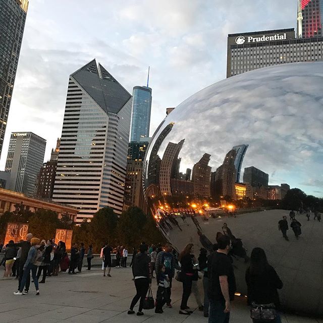 TheAmandaWeiss's tweet photo. It’s bean awhile Chicago! 💙 So excited to come back for #PoshPartyLive tomorrow night...even in the freezing weather! 😂 #caligirlproblems #backonthegrind #livingoutofasuitcase #aintnopartylikeaposhmarkparty https://t.co/0YjdnUuR2w