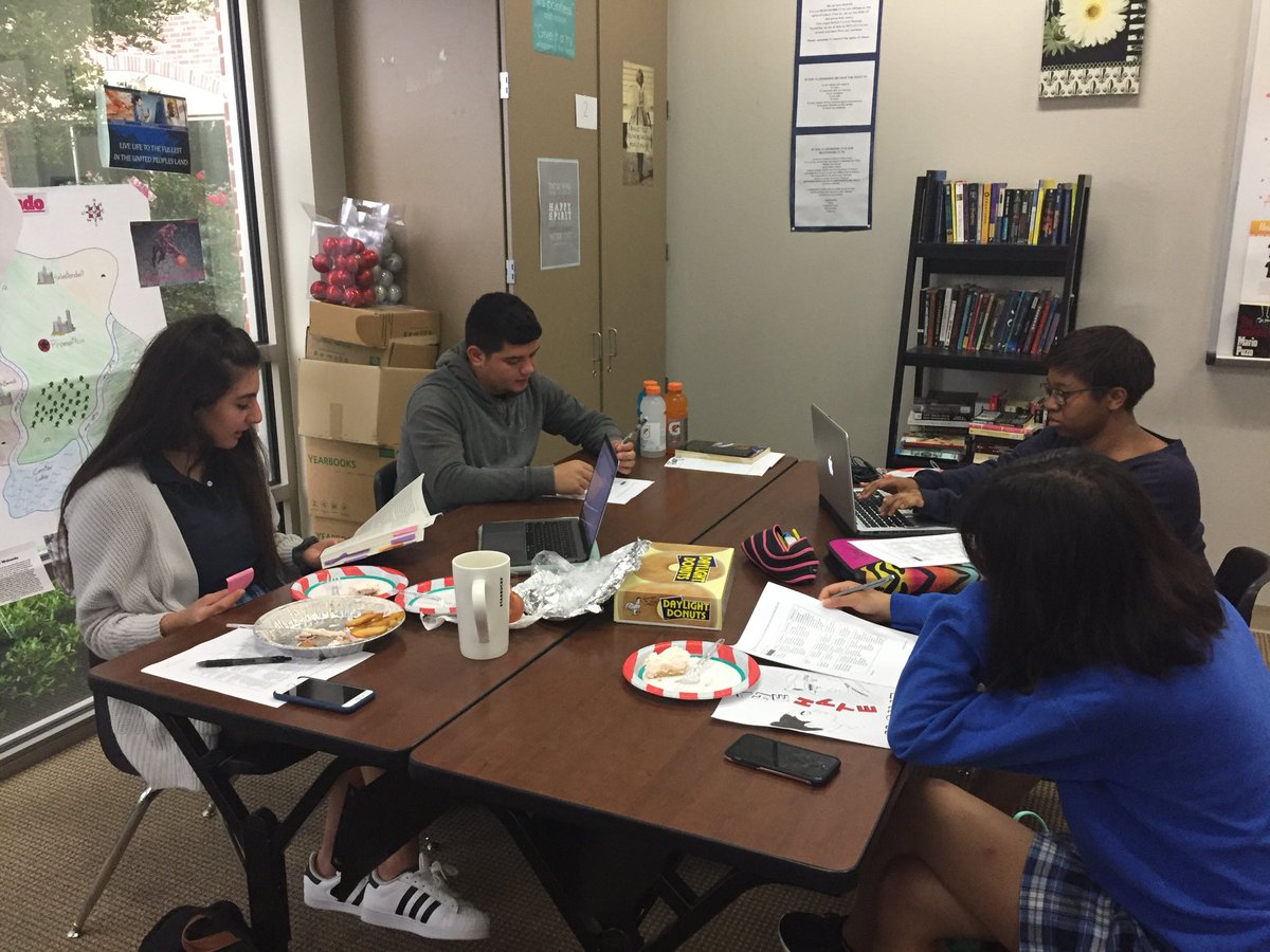 mepesek's tweet image. Last ever independent reading assessment (a la Book Club Chat from @Catlin_Tucker) w. my seniors today. As I told them, this is not their last independent reading; just their last assessment. Independent reading is for life! #mrspesekteaches #ncte #aplitchat