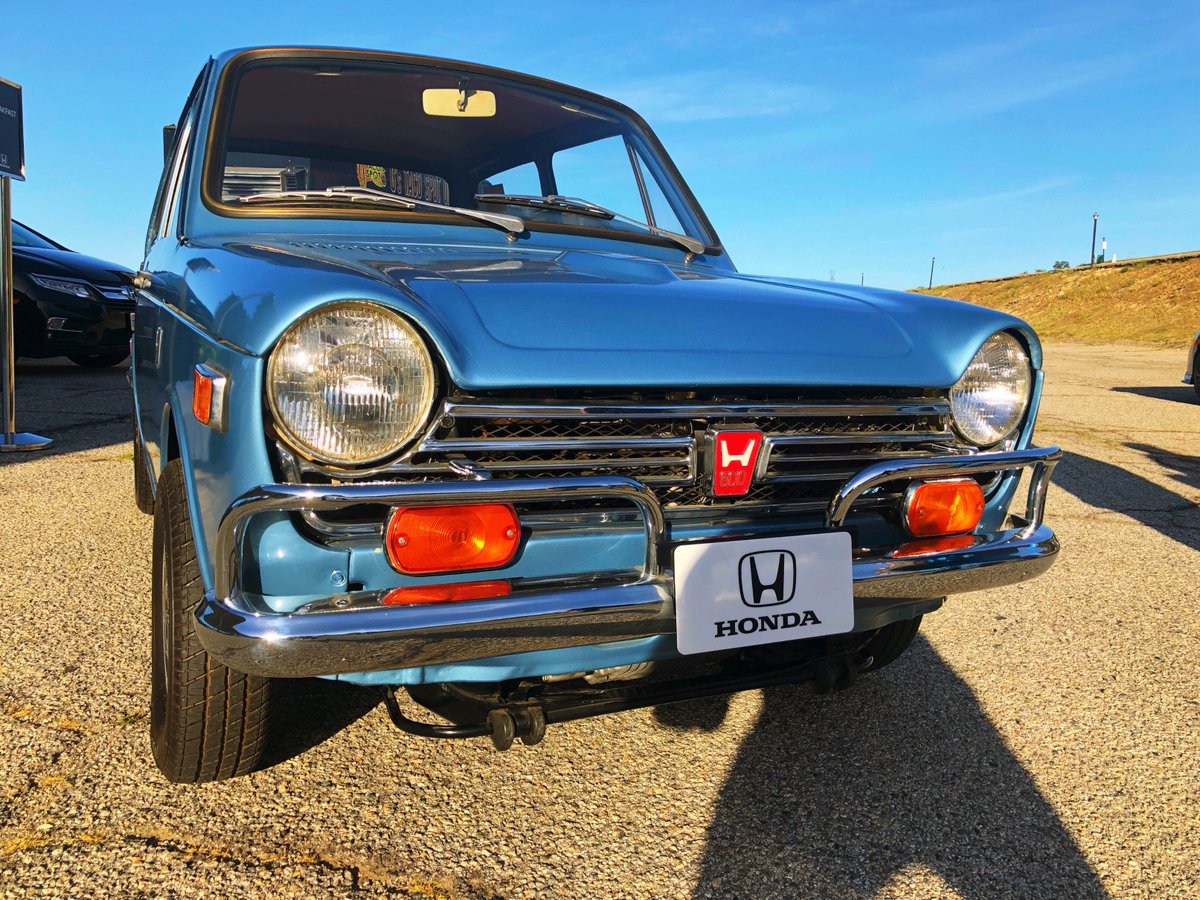 CCKTECH's tweet image. Check out this awesome M600 Heritage Vehicle at the Honda #DriveManual event today in La Canada Flintridge.