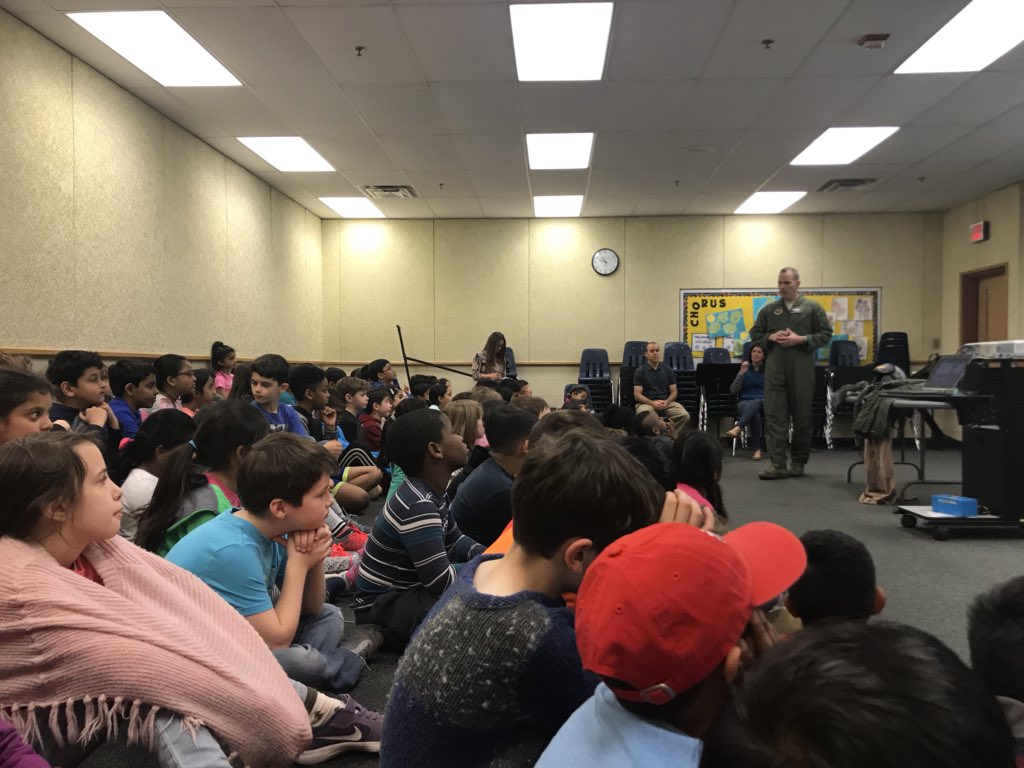 FESColantonio's tweet photo. Col. Mike Schnabel teaches 3rd graders about becoming an Air Force fighter pilot! #USAF #CareerDay #Teamwork https://t.co/3BlC2pGljj