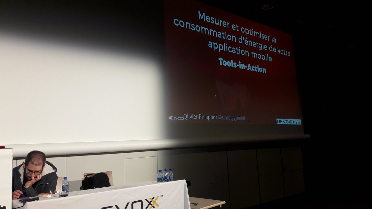 AdrienLASSELLE's tweet photo. Finis le clavier et début des prises de notes avec @SimplyGreenIT pour Mesurer et optimiser la consommation d'énergie de votre application mobile #DevoxxFR @SQLI_FR #SQLI #Devoxx #talents #IT #SQLiens #Paris https://t.co/a2PquhYQRo