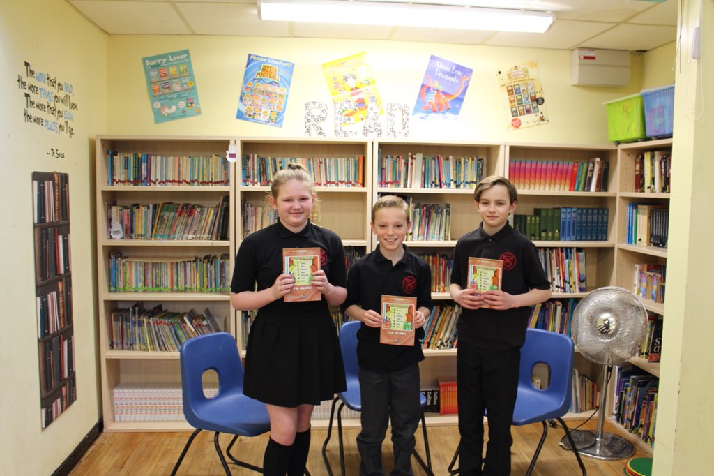 🏴CSC Cymraeg CCD 🟦🟩⬜ (@csc_cymraeg) on Twitter photo We filmed the #CwisDwluDarllenQuiz winning team this morning. Diolch <a href="/standrewsmajor/">St Andrews Major PS</a> 👍 @CSCJES We filmed the #CwisDwluDarllenQuiz winning team this morning. Diolch <a href="/standrewsmajor/">St Andrews Major PS</a> 👍 @CSCJES