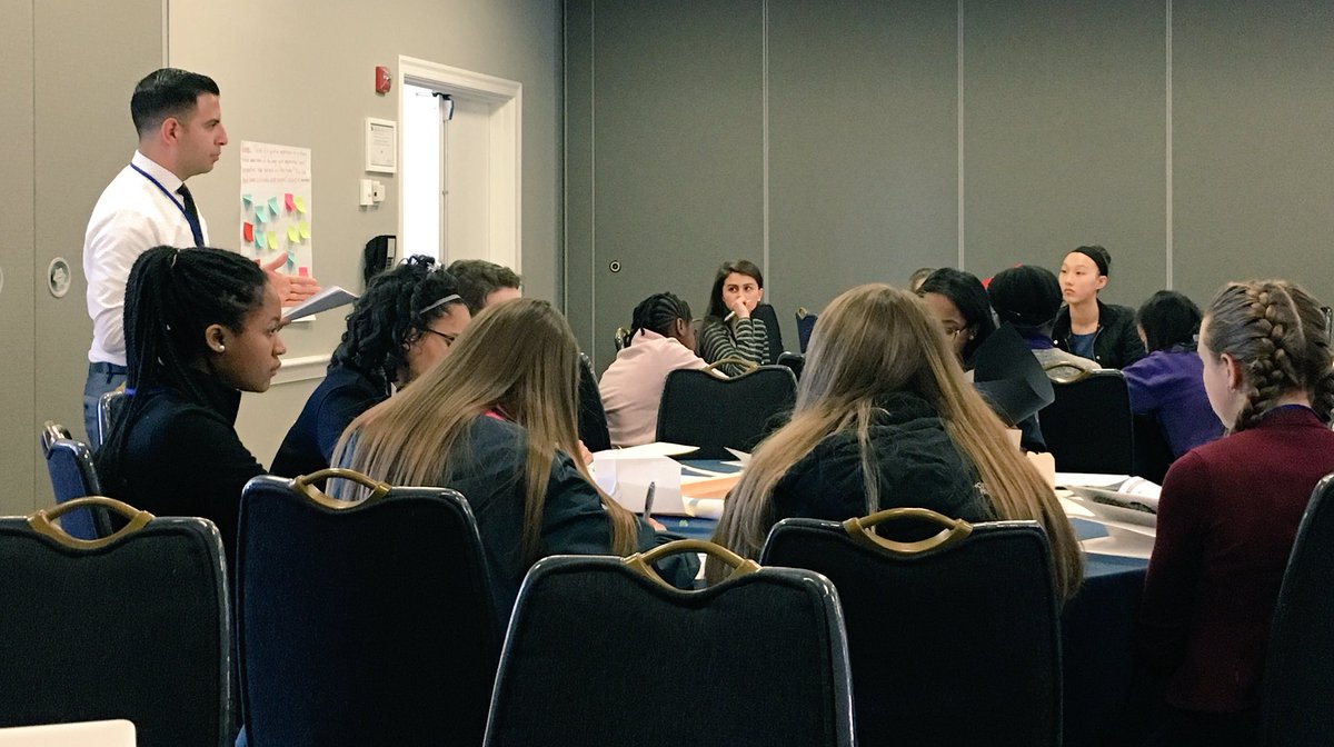 Facilitator <a href="/BertrandPerdomo/">Bertrand Perdomo-Ucles</a> is leading a great workshop discussion on project and team management skills with MD, DC, VA area @nhs_njhs students at the #StudentsWhoLead Summit