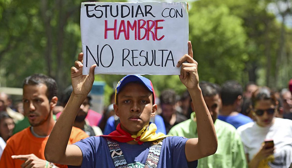 DolarToday's tweet image. ¡SIN FUTURO! Estudiantes con mejores índices académicos abandonaron el país -►  goo.gl/uxdqKx