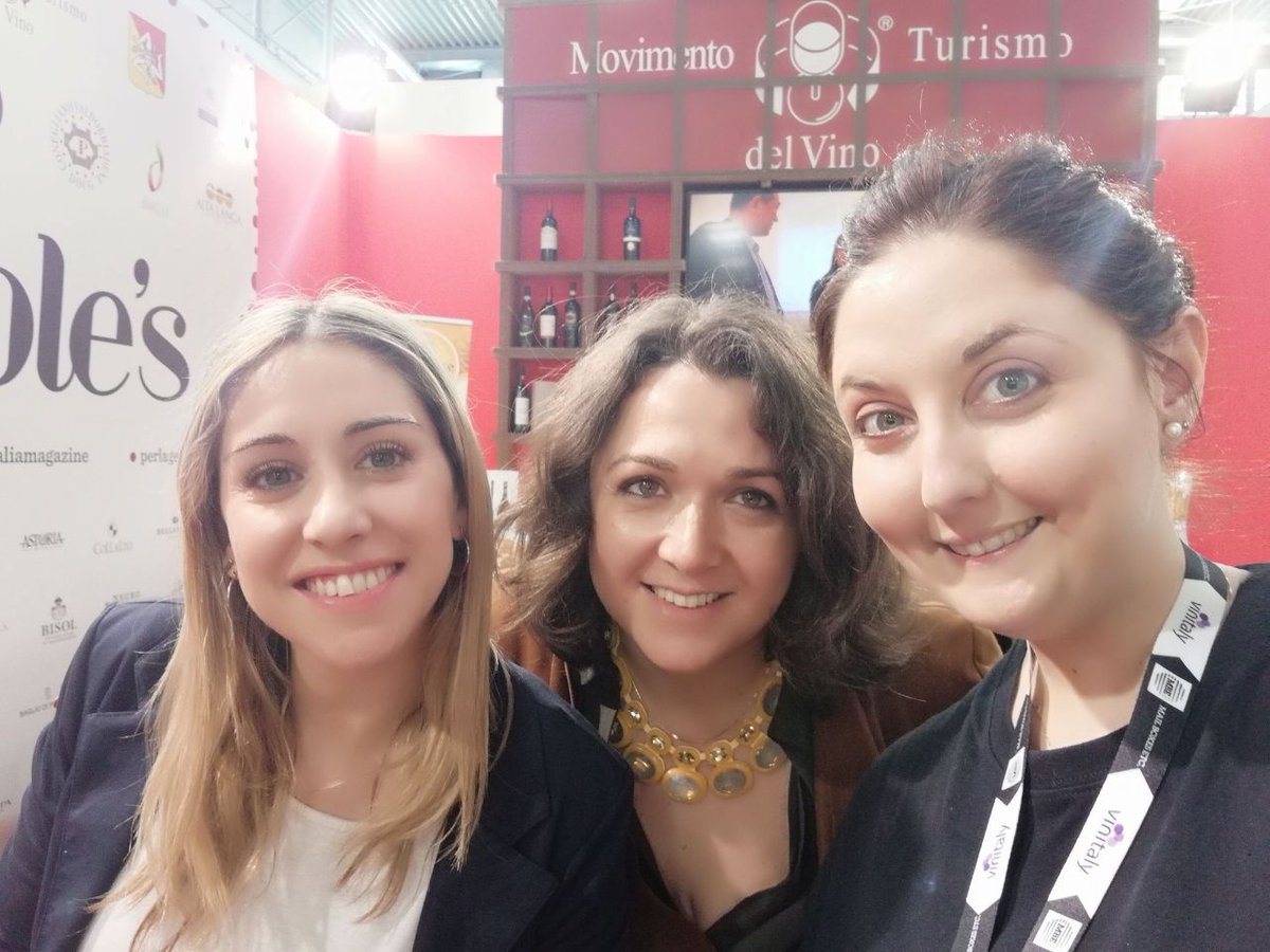 Ultimo giorno, il tempo per gli ultimi saluti prima di ripartire e... arrivederci, @VinitalyTasting! 🍷 Grazie a <a href="/MTV_Italia/">MovimentoTurismoVino</a> per aver condiviso con noi questa avventura.
#Vinitaly #vinitaly2018 #vino #wine #winelover