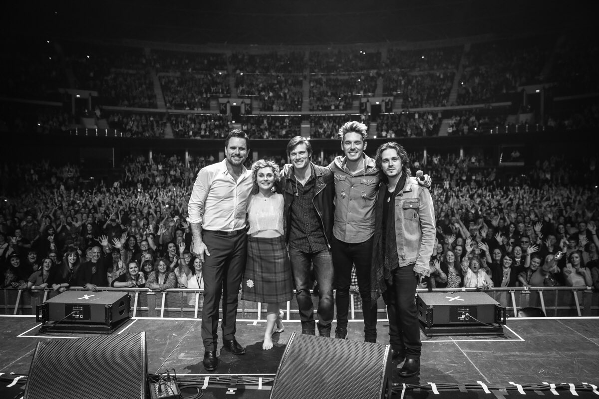 UK &amp; Ireland! We’re loving the #NashvilleFarewellTour and want to give a shout out to all the #Nashies watching the final series on @SkyLivingHD and <a href="/TG4TV/">TG4</a>!