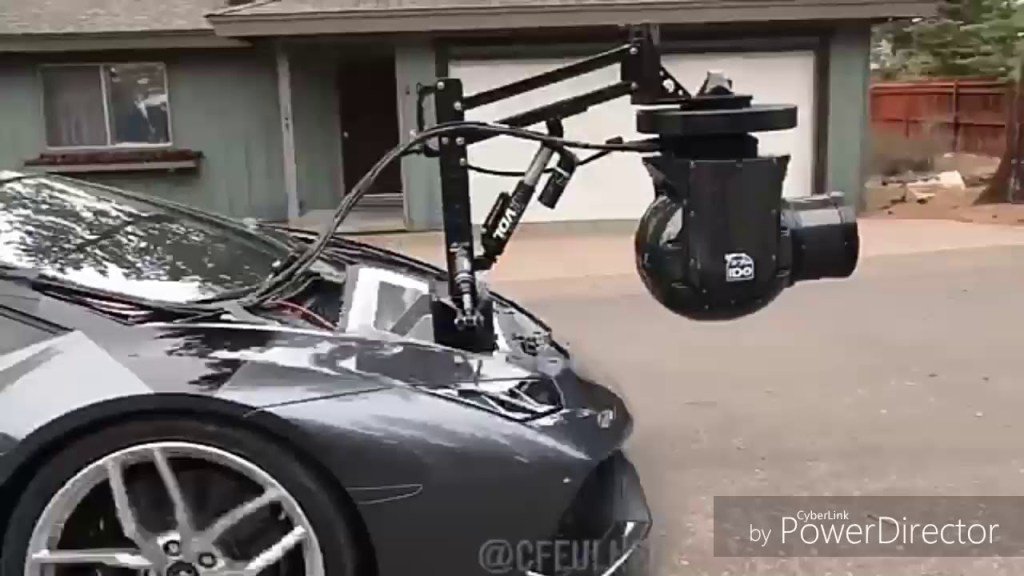 AutoFanaticNet's tweet image. Lamborghini Huracan is the fastest camera car in the world autofanatic.net/2018/04/18/lam…'