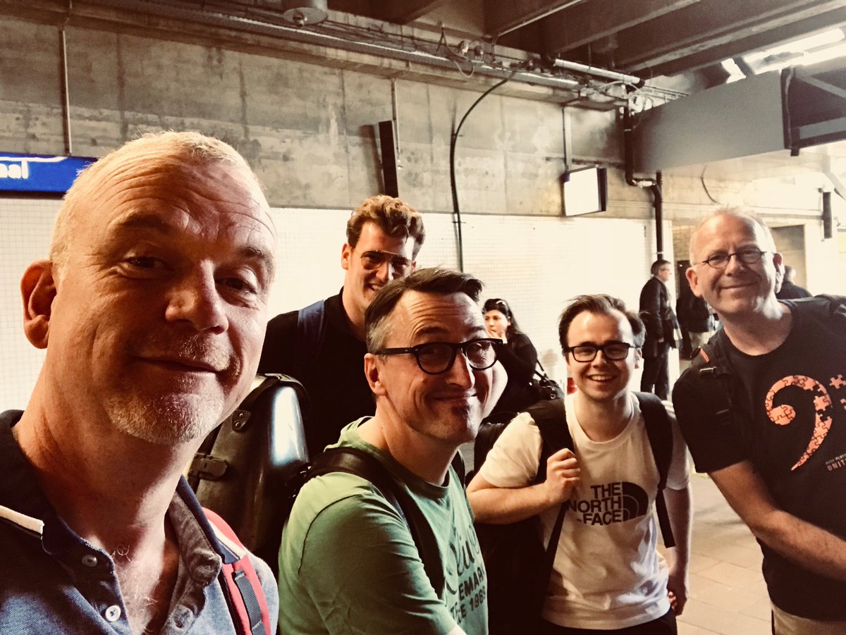 Willie en de Billies onderweg naar Kuala Lumpur. We komen eraan hoor vrienden! #nlvmaleisie