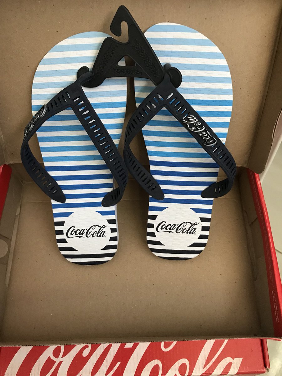 Didigo013Rd's tweet photo. Chinelos *COCA-COLA , RESERVA E CAVALERA*  tamanho 39/40. Aceitamos cartão 💳 https://t.co/qyokvNePIr