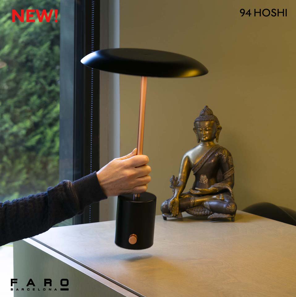 💡Versión portátil de HOSHI. Una lámpara de sobremesa de diseño moderno. Se puede regular la intensidad de la luz 🔋HOSHI portable version. It is a table lamp with a modern design. You can adjust the intensity of the light ✨