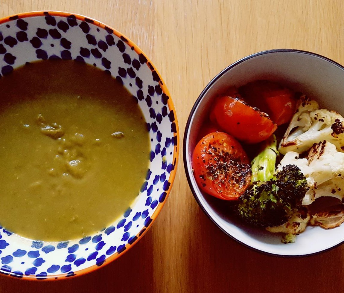 JuiceeBeets's tweet photo. Using up the veggies in the fridge made such a great tasting soup...Served with roasted broccoli, cauliflower and tomatoes #zerowaste #soup #roastedveg #vitamins #healthy #eatseasonally https://t.co/GLwccvIWkK