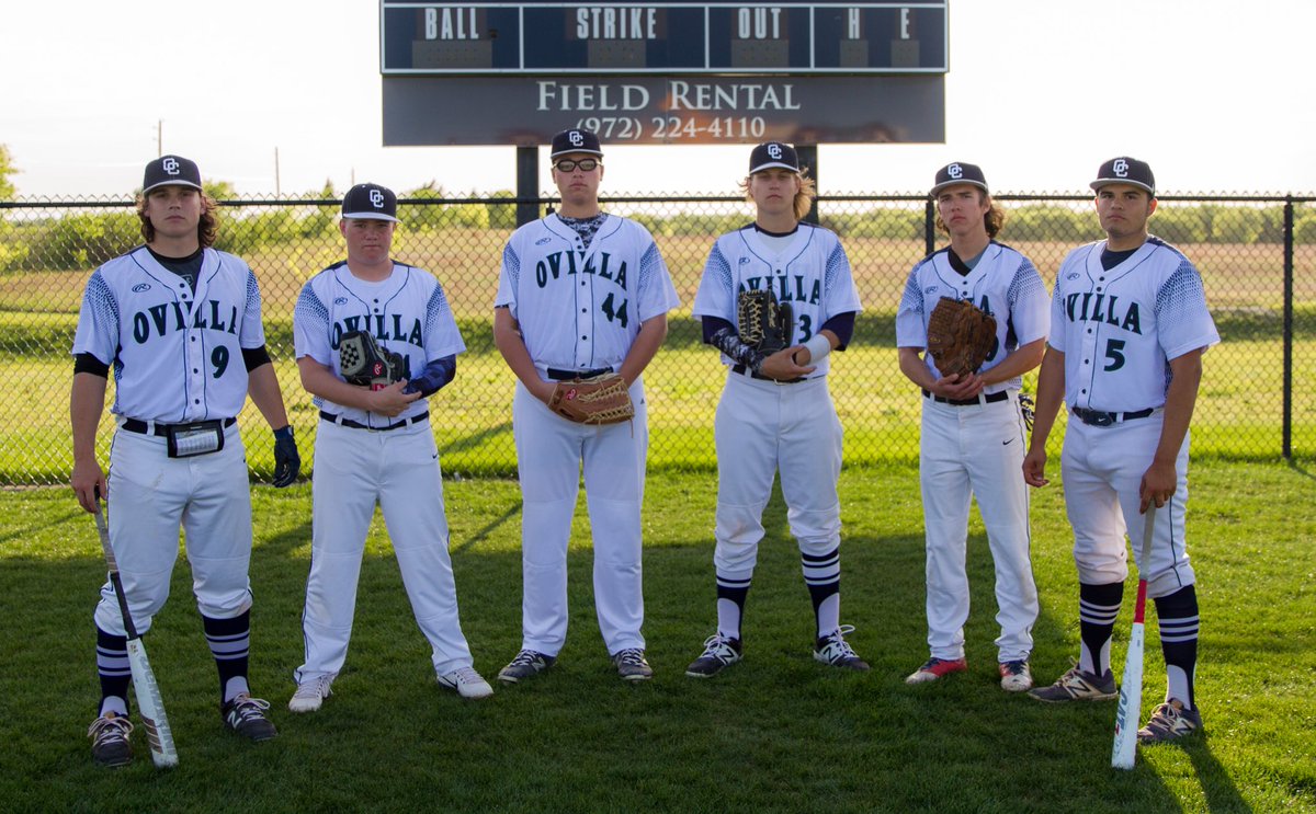ramvideoprod's tweet photo. Great night for these boys! Senior Night was a success! Got a W and District Champs. Let win it all fellas! Go Eagles 🦅 click the link for the rest of the pictures.                             https://t.co/WBua4gteuB https://t.co/Tlh02XhAr9