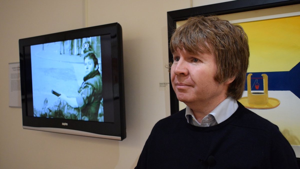 IrishInstitute's tweet photo. // VIDEO // #GFA20 // "My Dad Stan had nothing going for him...he was only just old enough to go" @jamie_l_holman talks about photographs taken by his father, a soldier in Belfast in the early 1970s. Full interview >> https://t.co/v9wi6BIKsR #GoodFridayAgreement #BelfastAgreement https://t.co/d9eSN4yval