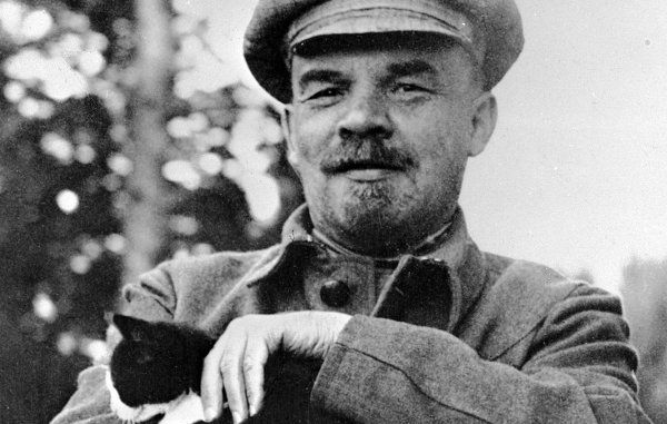 SocialistViews's tweet photo. The state is an organ of class rule, an organ for the oppression by one class by another; it is the creation of "order," which legalizes and perpetuates this oppression by moderating the conflict between the classes. —Lenin https://t.co/9DuCO1jTcM