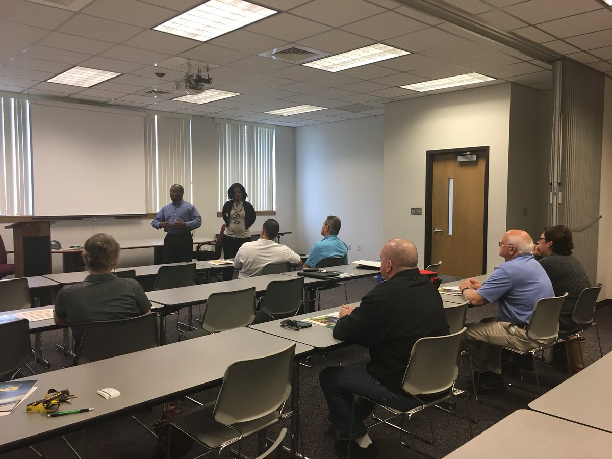 VGCCTechHire's tweet photo. Welding &amp; Advanced Manufacturing partners meet to learn more about apprenticeships from the @ApprenticeNC team.
Goal: To establish a coalition to support apprenticeship programs for @VanceGranville students. https://t.co/2bkCcyDMgZ
