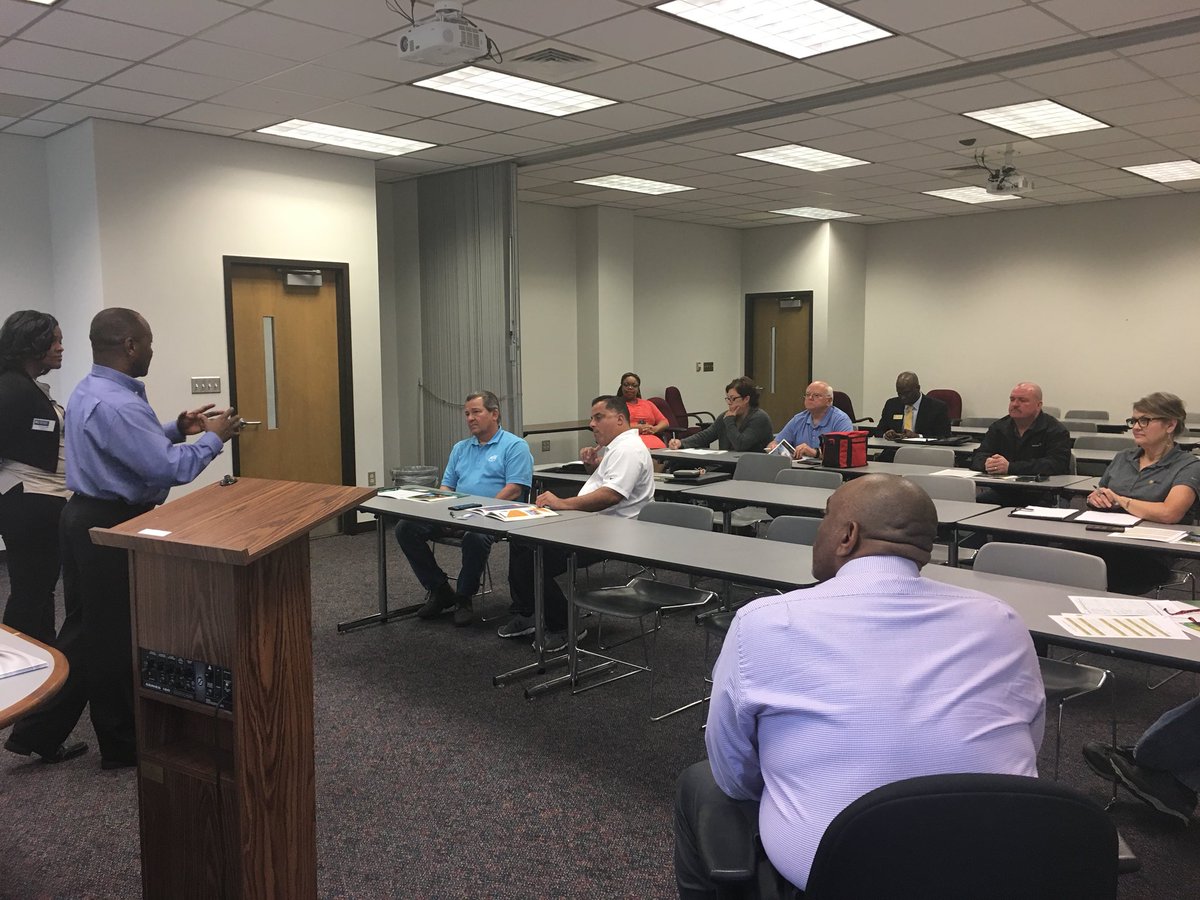 VGCCTechHire's tweet photo. Welding &amp; Advanced Manufacturing partners meet to learn more about apprenticeships from the @ApprenticeNC team.
Goal: To establish a coalition to support apprenticeship programs for @VanceGranville students. https://t.co/2bkCcyDMgZ