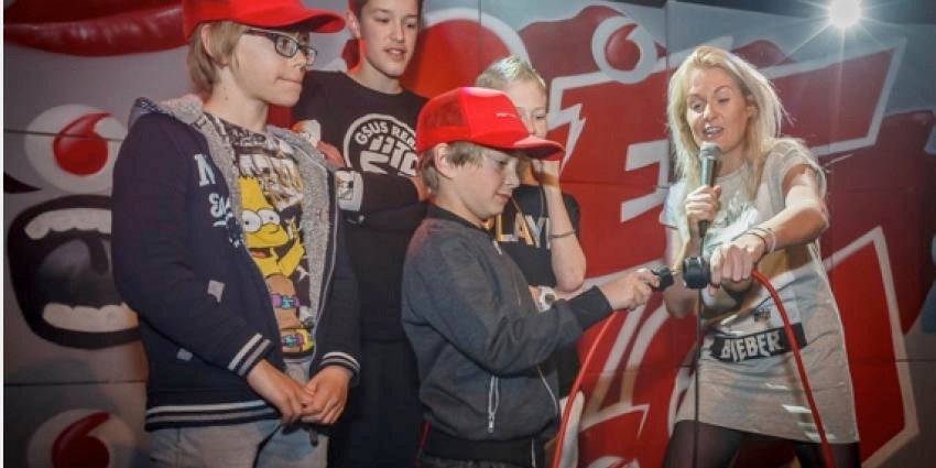 hetprbureau's tweet photo. Gisteren bij de @ADCN Awards won de Vodafone Get The Flow-campagne 2x zilver en 3x brons! Trots deel uit te maken van dit winnende team. En uiteraard dikke felicitaties naar alle betrokken bureaus: @DDBTribal_AMS, @robotkittens_nl en @wefilm. En @vodafoneNL natuurlijk! 🥈🥈🥉🥉🥉 https://t.co/BXBOECO6VG