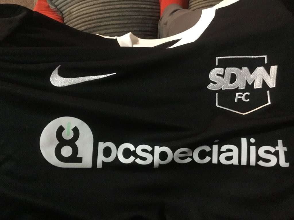 bwilliammartin1's tweet photo. @wroetoshaw @miniminter  @KSIOlajidebt @Vikkstar123 @Tobjizzle @Behzinga @ZerkaaHD @SidemenClothing https://t.co/KWPKg9e9r6