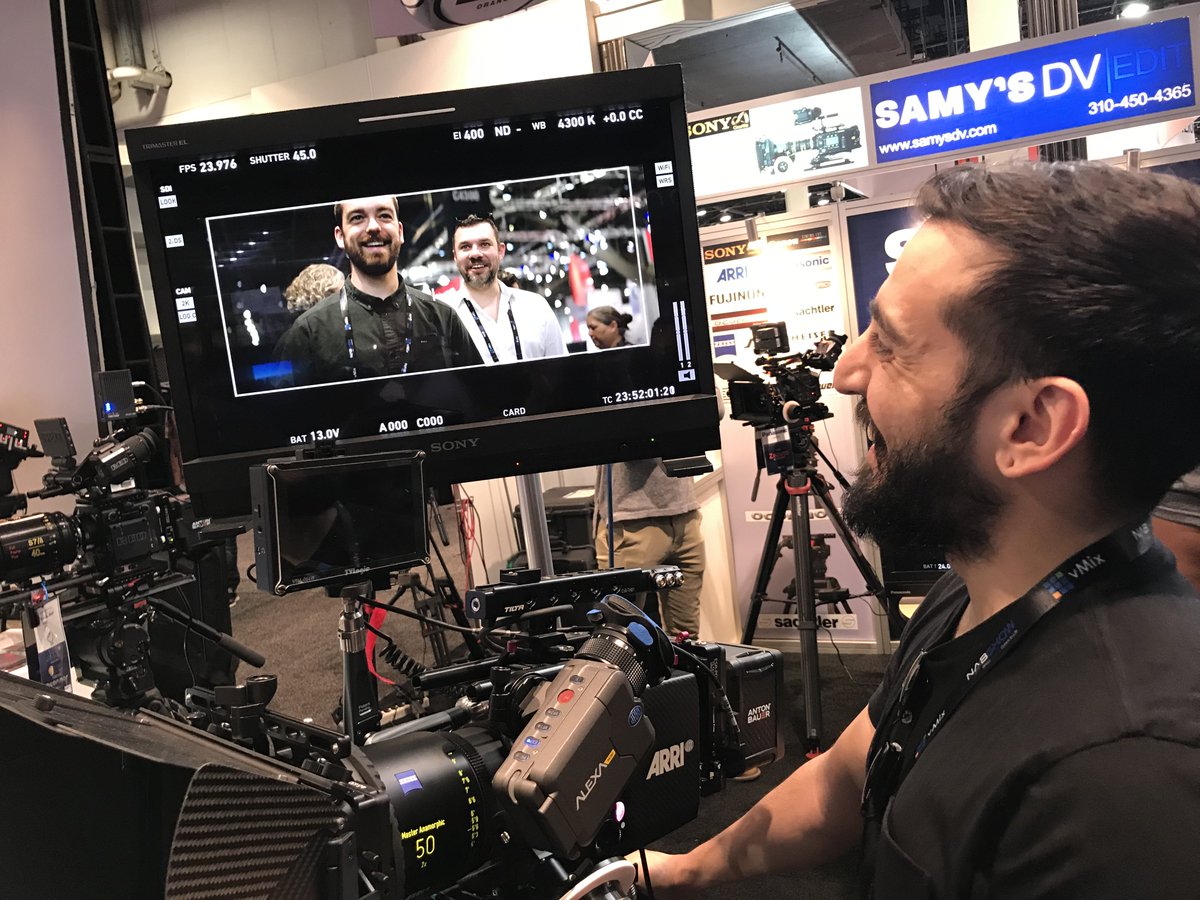 SuiteSpot's tweet photo. Came for the show, stayed for the job👉#LiveStreamDreamTeam right hurr😎😊

#SuiteSpot at @NABShow in #LasVegas #minithrowback

#Arri #Alexa #Sony #videoproductionny #commercialvideoproduction #livestreaming #lasvegasproduction #cameraequipment #cameradept #NAB2018 #travelshoot https://t.co/DvdZ3QZfA4
