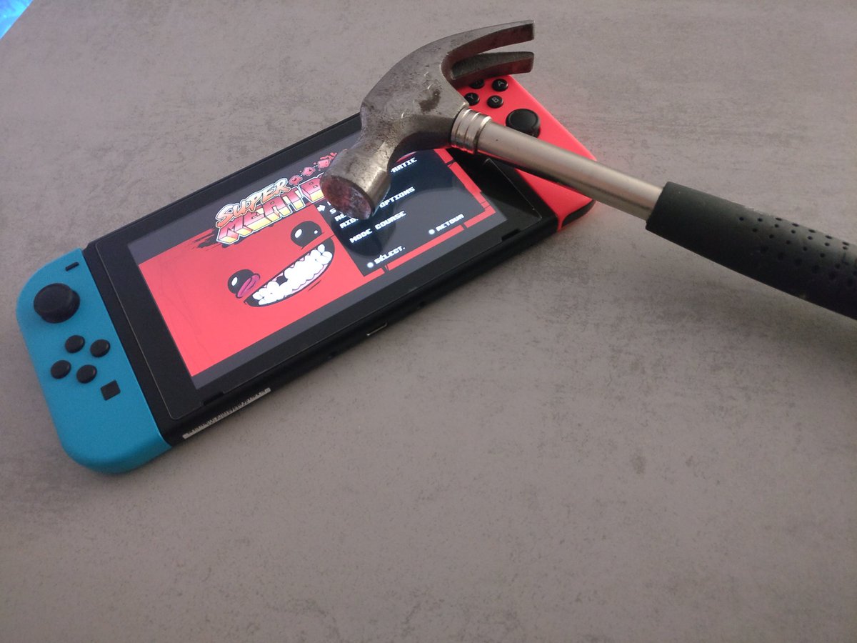 jvpaschersfr's tweet photo. Bon, je test mon nouveau protège écran et je reviens...sauf si je suis en larmes hein #ForceGlass https://t.co/GKtqUYMuWd