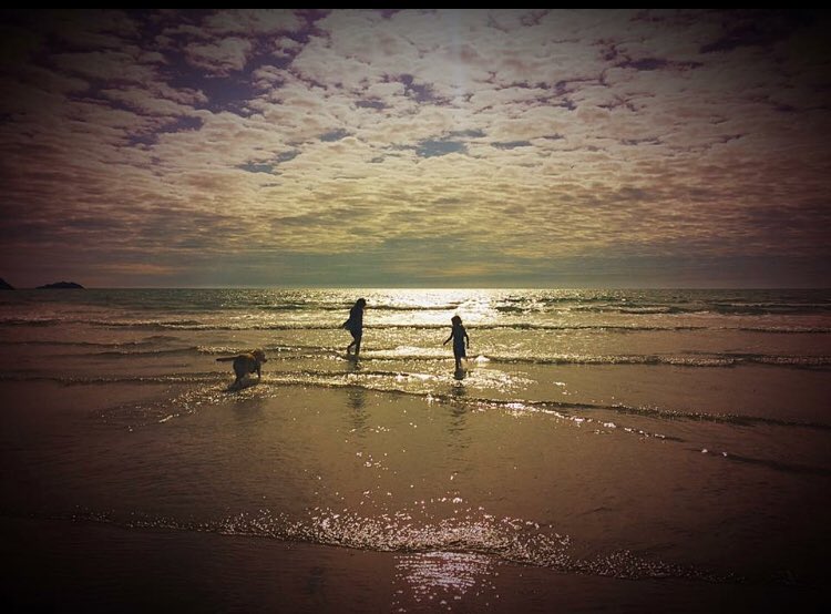 keelydalf's tweet photo. @AngleseyScMedia Every day should be #AngleseyDay. We are so very lucky to call #Anglesey our adopted home!! This pic is my favourite from last summer as the sun sets 🌅 couldn’t get the kids or dog out of the sea at Newborough! #yearofthesea #specialtimes https://t.co/Lqgiqq6P2w
