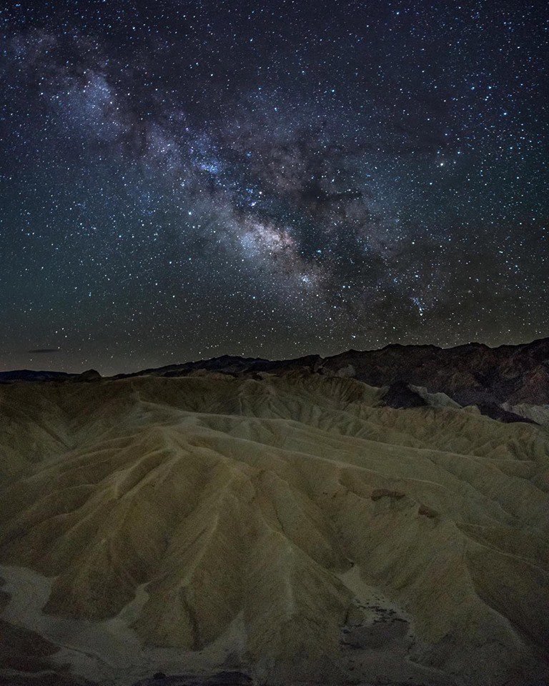 WhereLasVegas's tweet photo. A10: Next we need to check out what's in our own backyard at @DeathValleyNPS. Look at these night sky views! #twitterchat #wherechat #LasVegas https://t.co/lIuCZPPnd8