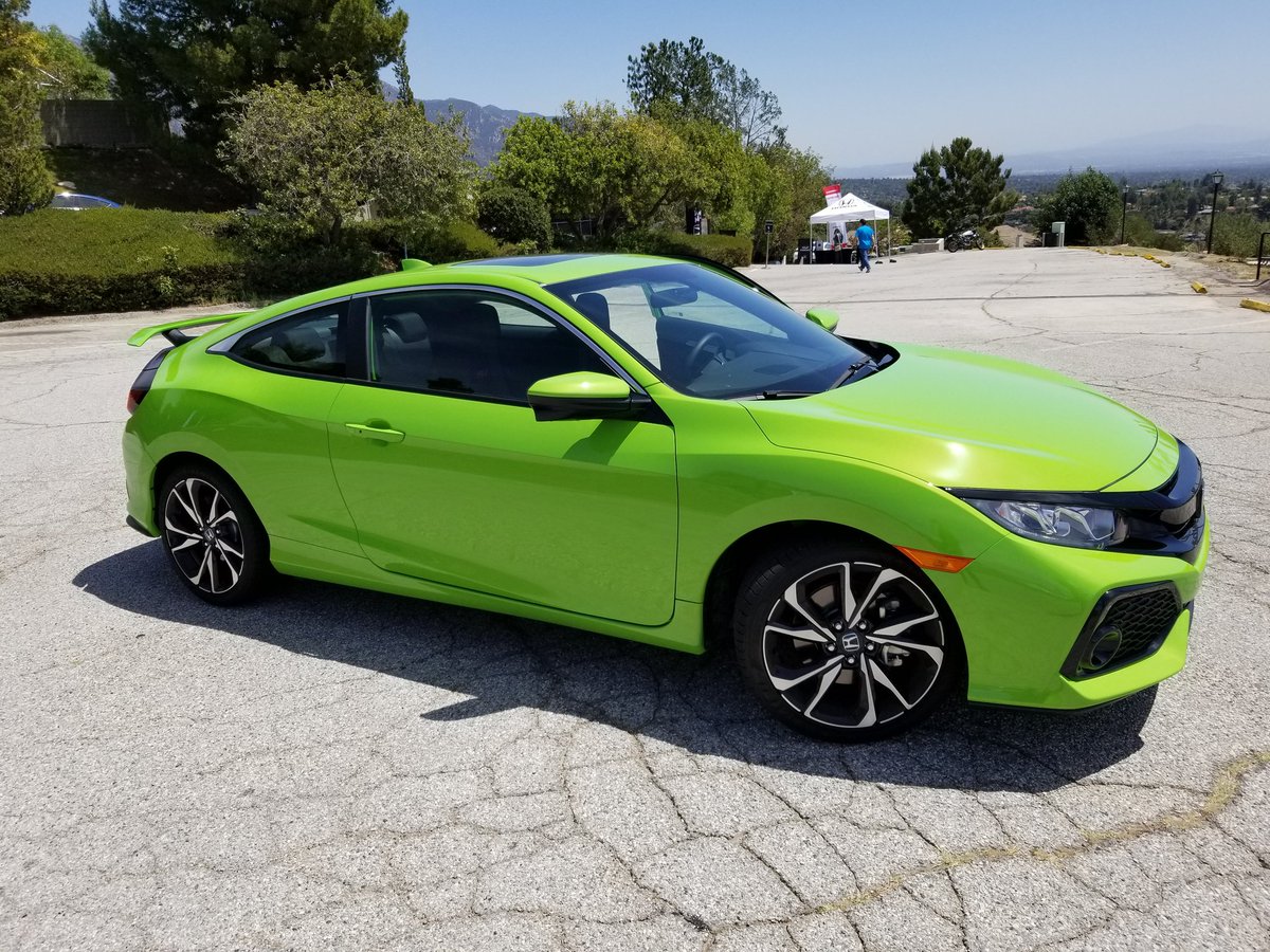 DangerCupcake's tweet image. Drove this speedy #honda Civic Si Coupe on the winding Angeles Crest Highway to improve my #drivemanual skills. What a blast!! Ad @Honda